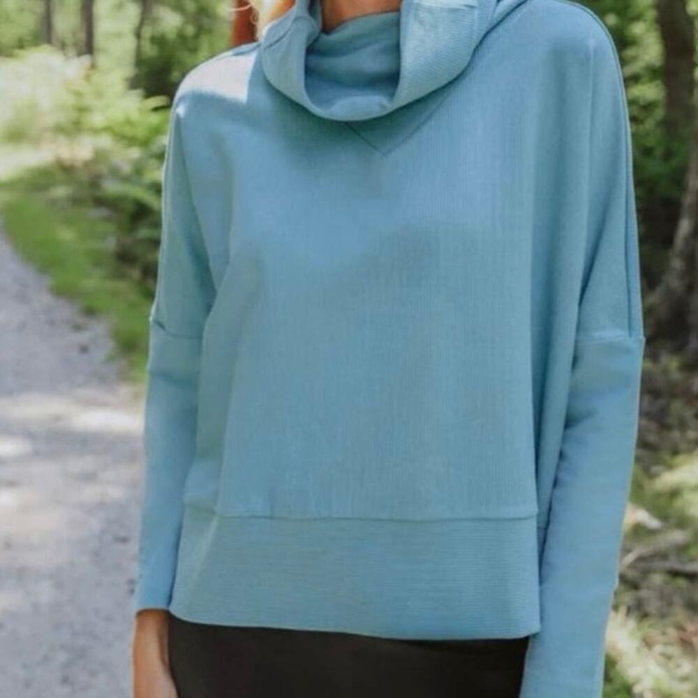 Tuckernuck Blue Rollins Funnel Neck Ribbed Pullover Size Medium